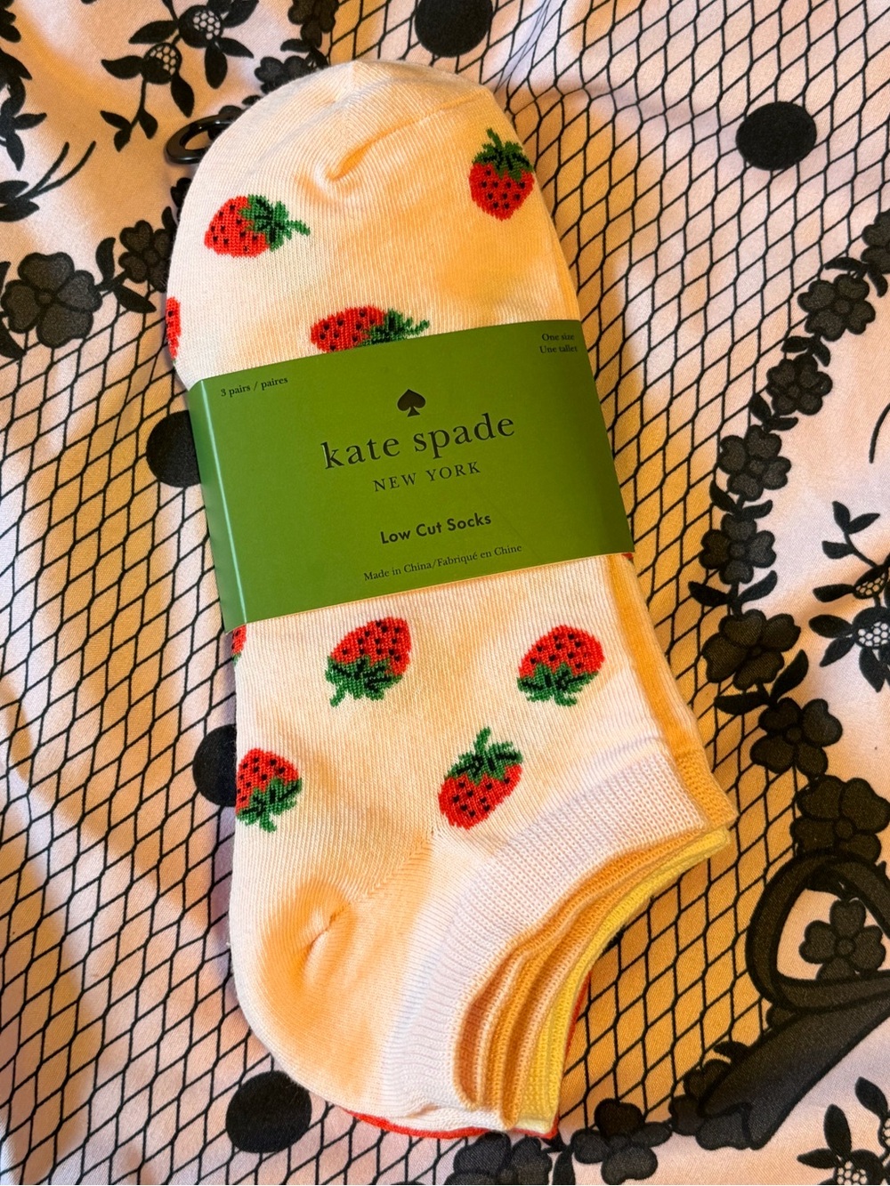 Kate Spade 3-Pack Pink Strawberry Low-Cut Socks